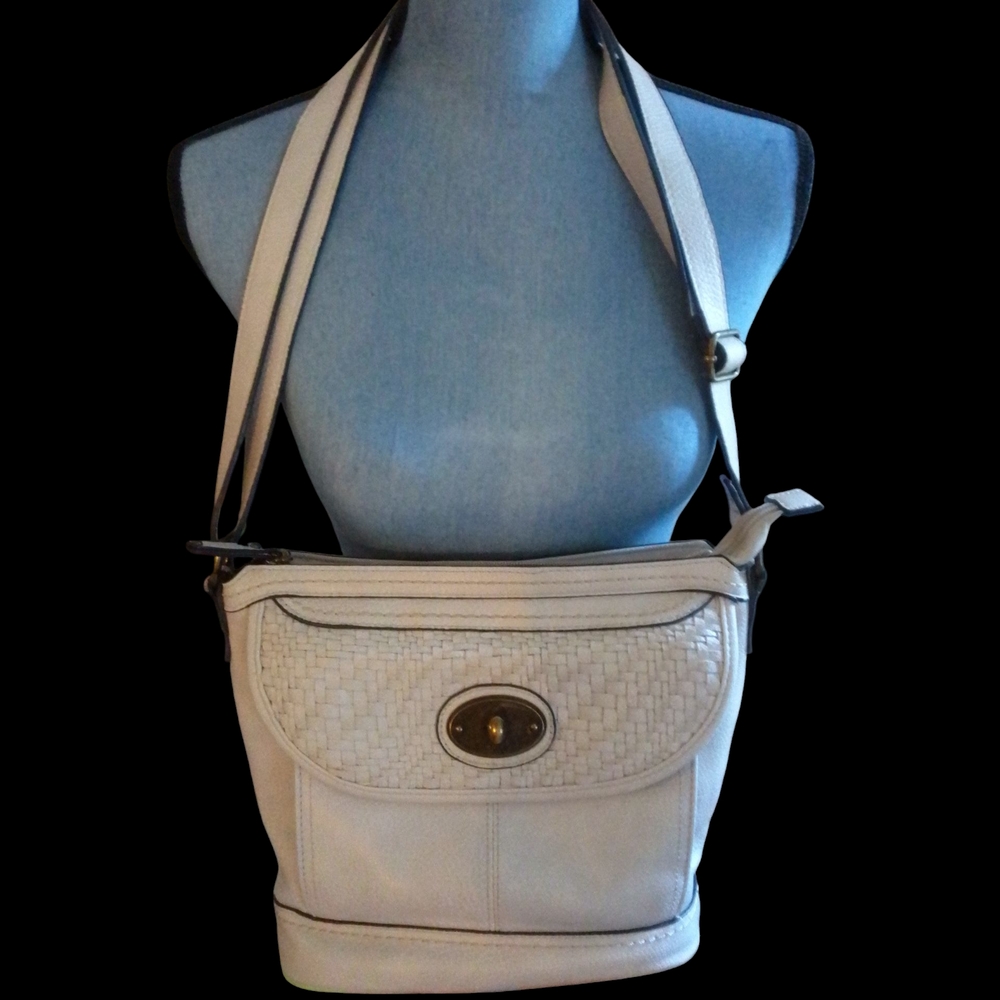 Chic White Shoulder Bag with Woven Detail